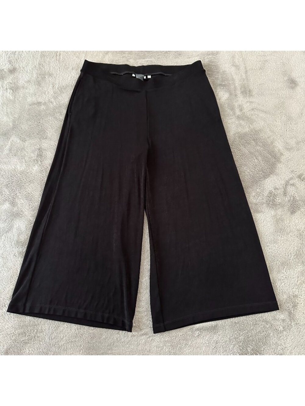 Chico's Black Wide Leg Pull On Cropped Pants Slinky Women's Large Petite LP - Picture 1 of 5